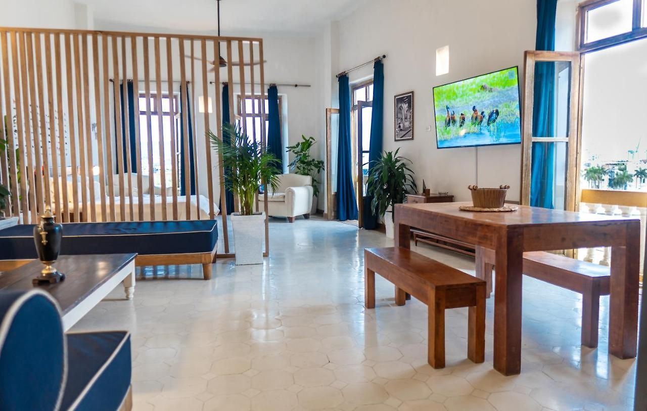 Amara Living Aparthotel 3*