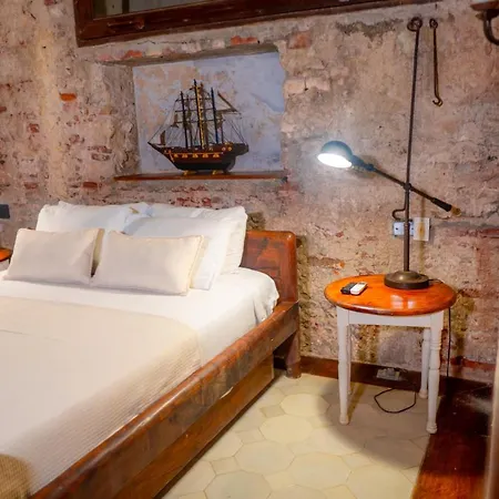 Amara Living Aparthotel 3*